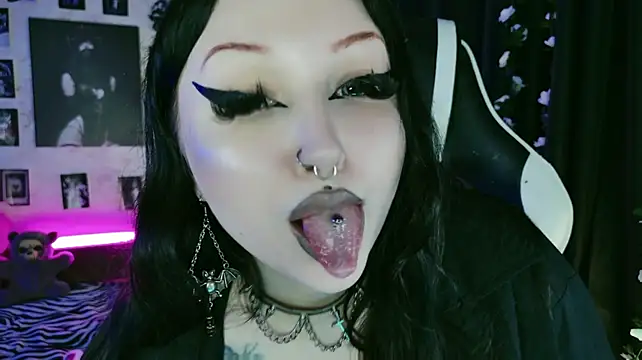 دردشة Kitty_goth الجنسية المباشرة