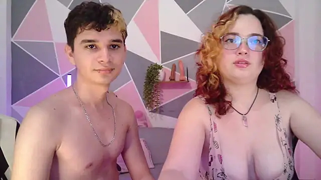 AndrewAnndCherry élő XXX-chatje