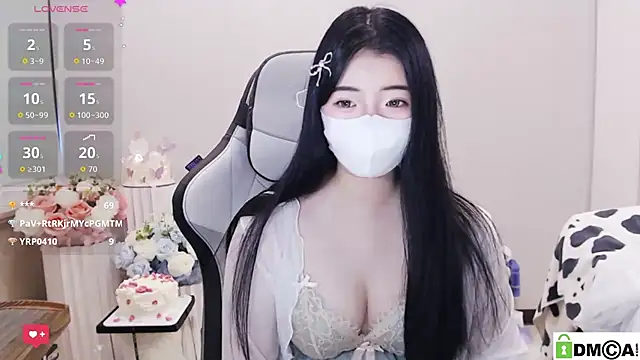 Chat XXX en directo de Nina_777_