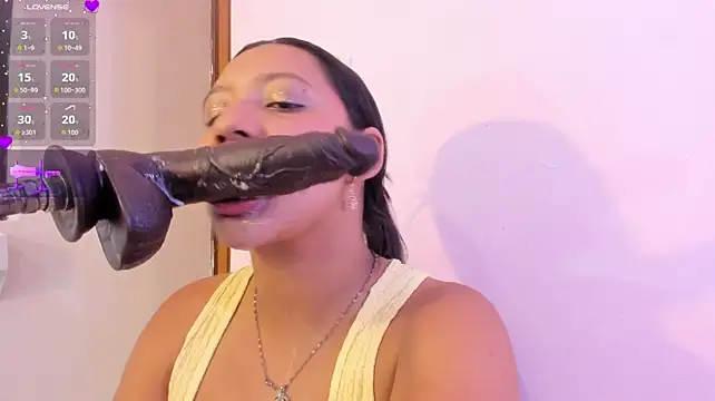 Chatroom XXX en direct de veronica_bigass