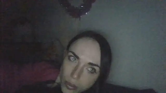Trinsy_Love Adlı Modelin Canlı XXX Sohbeti
