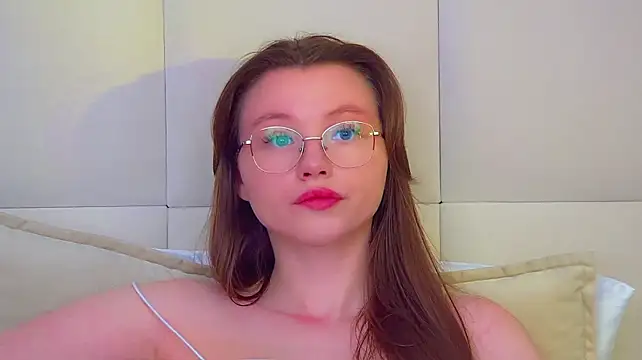 KeiraAsti's Live XXX Chat