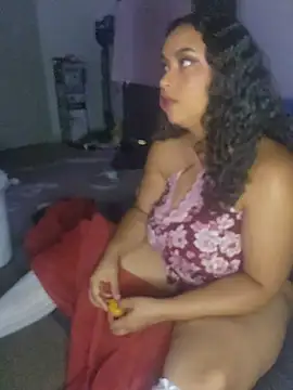 Chat XXX en directo de cinnaminnie