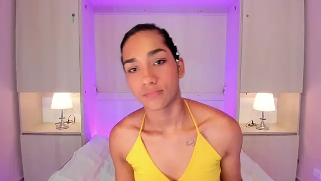 AnahiCollins Adlı Modelin Canlı XXX Sohbeti