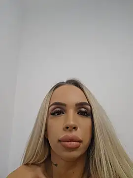 AprilHadid live XXX chat