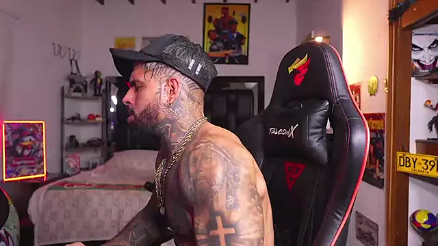 logan_hugh8 – Naživo XXX chat
