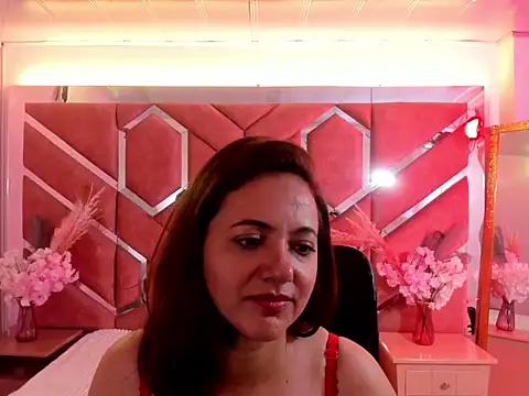 Mia_Velvet69 Adlı Modelin Canlı XXX Sohbeti