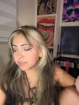 Czat XXX na żywo – Slave_Nina15_