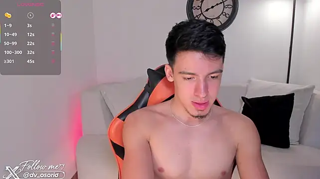 XXX chat uživo modela david_osoriox