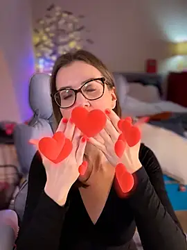 MaiseKnox XXX чат на живо