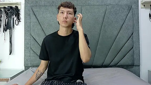XXX chat uživo modela Sammy_OS