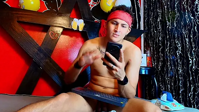 Axel_Romanov 라이브 XXX 채팅