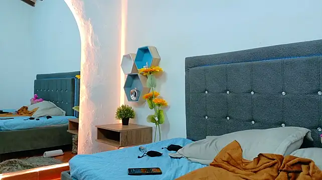 Lilith_Gomez_ élő XXX-chatje