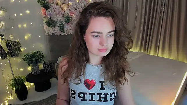 MiracleCurly Chat XXX in diretta
