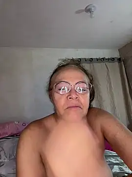 Granny6boys Chat XXX in diretta