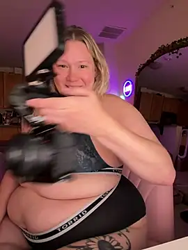 Živý XXX chat PiggyRose