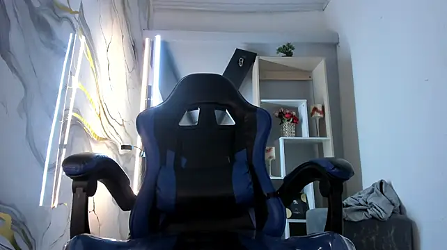 Živý XXX chat AaronNewmann