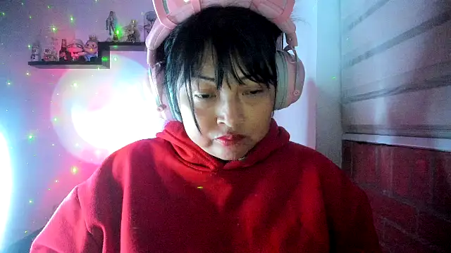 Chat +18 de Shaddycute_ ao vivo