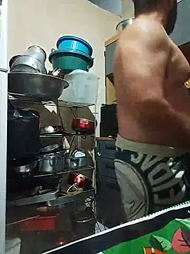 tarra122 Adlı Modelin Canlı XXX Sohbeti