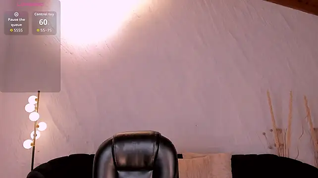 Živý XXX chat ArianaWest1
