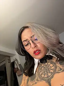 Rae_Lil_White Live XXX-chat
