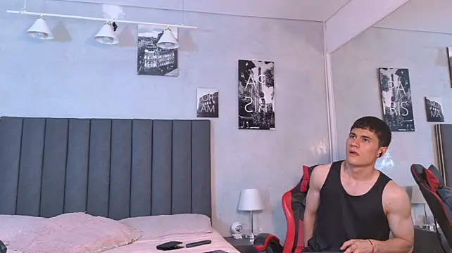 roan_birkin's Webcam Show