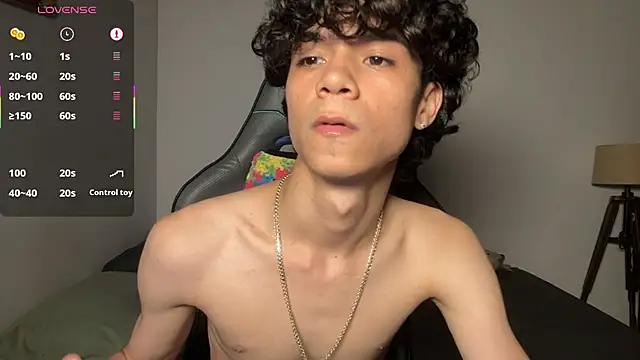 OopsAgain_ – Naživo XXX chat