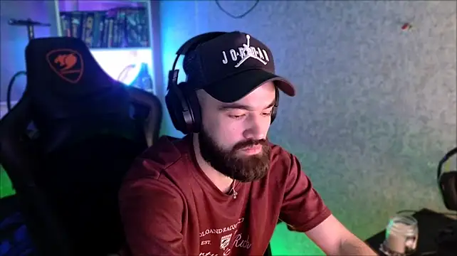 צ'אט XXX בשידור חי של _Serious_Man
