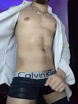 Chatroom XXX en direct de roxiii_