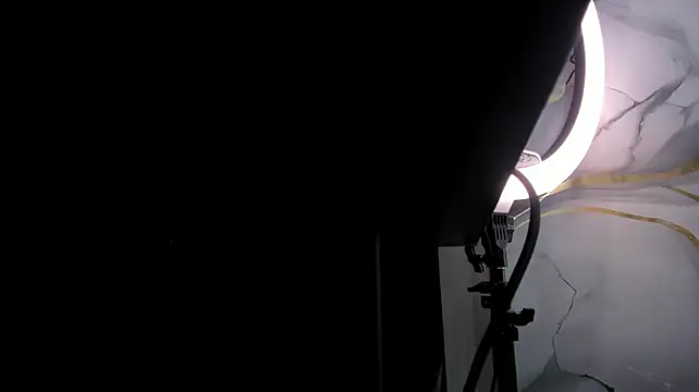 AaronNewmann – Naživo XXX chat