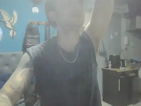 Bezzzzzerr Chat XXX live