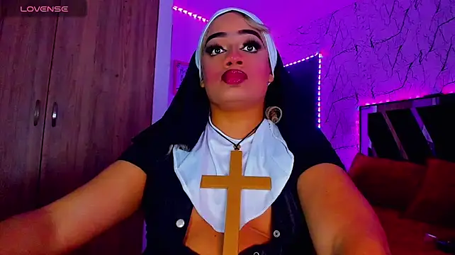 Amber_bigdick22 Adlı Modelin Canlı XXX Sohbeti