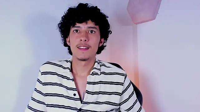 XXX chat uživo modela santi_twink