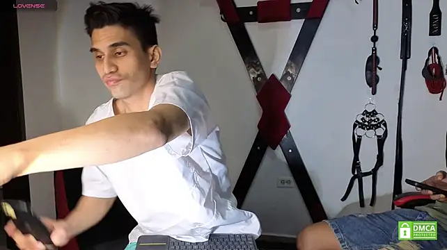 EliteBoysLive Adlı Modelin Canlı XXX Sohbeti