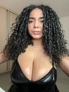 Curlyierrn Live XXX chat