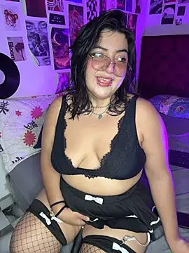 Roxana_rox Adlı Modelin Canlı XXX Sohbeti