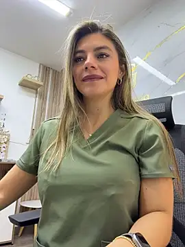 دردشة alicee16 الجنسية المباشرة
