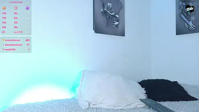 Živý XXX chat Henophiid