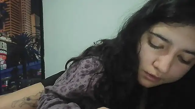 creepyh0e_'s Live XXX Chat