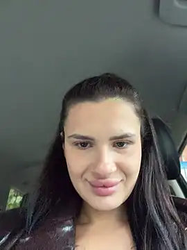 צ'אט XXX בשידור חי של MiraReach
