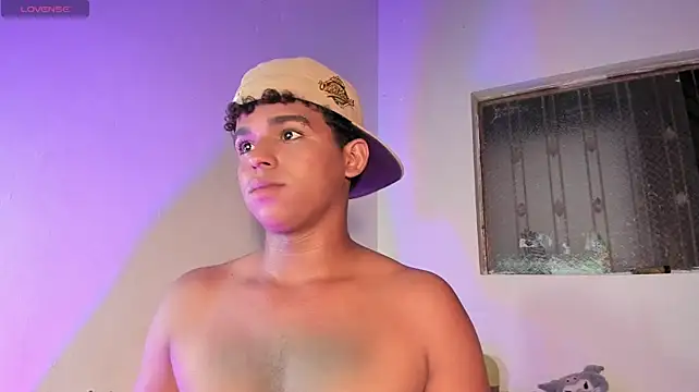 noah_smith02 Chat XXX live