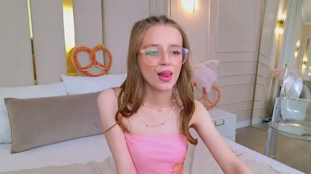 StellaMour Adlı Modelin Web Kamerası Şovu