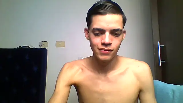 Chat XXX en directo de Latinos_2001