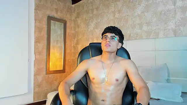 XXX chat uživo modela Toji_ferrer