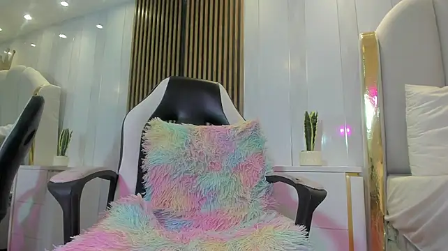 Zhara_Pearl_'s Live XXX Chat