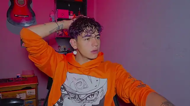 MikeyKuron Live XXX chat