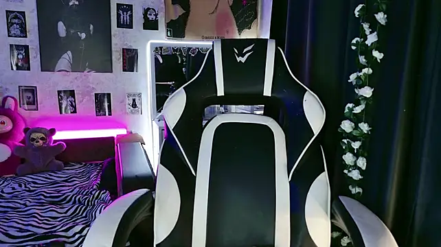 Kitty_goth Chat XXX live