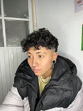 ian_mathias_ Adlı Modelin Canlı XXX Sohbeti