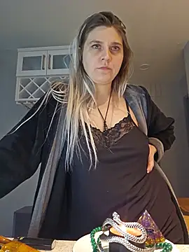 XXX chat uživo modela ScarletsWeb