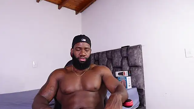 Pokazy przed kamerką – james_musclebbc